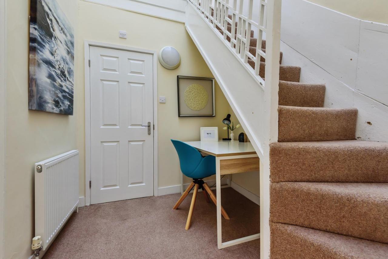 Апартаменты 37A Stonegate Loft Йорк Экстерьер фото